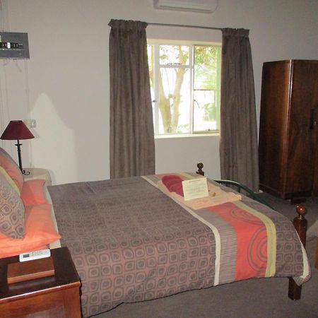 Van Rhyn Guest House Vanrhynsdorp 외부 사진