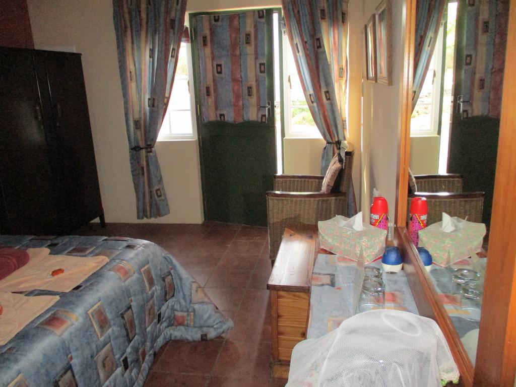 Van Rhyn Guest House Vanrhynsdorp 외부 사진