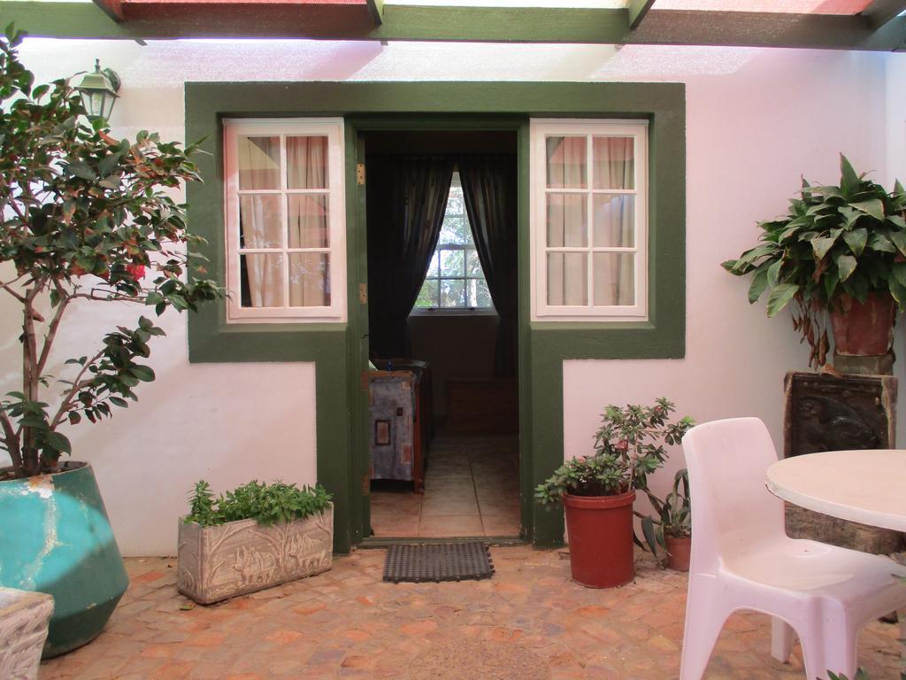 Van Rhyn Guest House Vanrhynsdorp 외부 사진