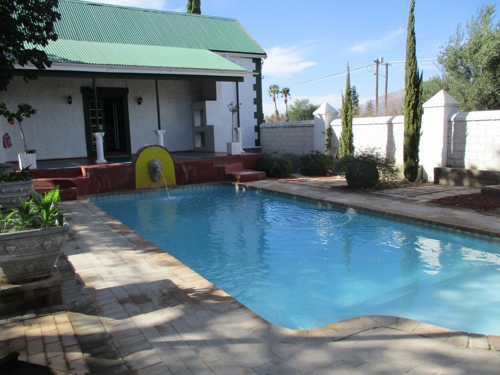 Van Rhyn Guest House Vanrhynsdorp 외부 사진