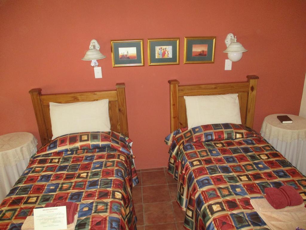 Van Rhyn Guest House Vanrhynsdorp 외부 사진