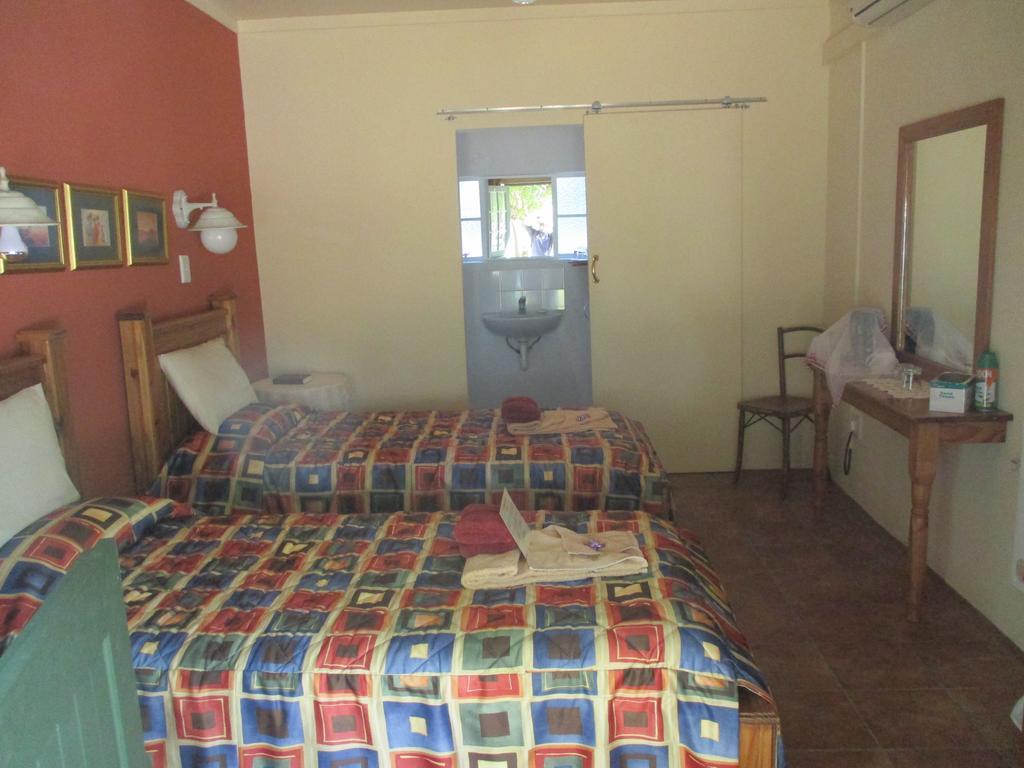 Van Rhyn Guest House Vanrhynsdorp 외부 사진